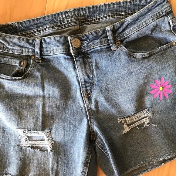 Ripped Jean Cutoffs, Size 10 (Junior): Upcycled Painted Grunge Cut-Off Shorts - Picture 7 of 12